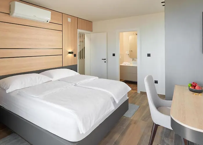 Awesome In With Sauna Makarska